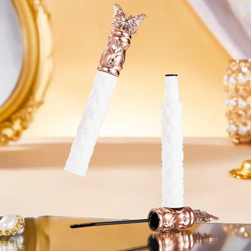 volumizing-mascara-curling-lengthening-smudge-proof-eyelash-primer-4g-sit-yysmkpgh-1 Volumizing and curling mascara with delicate brush for long, separated lashes that resist smudging
